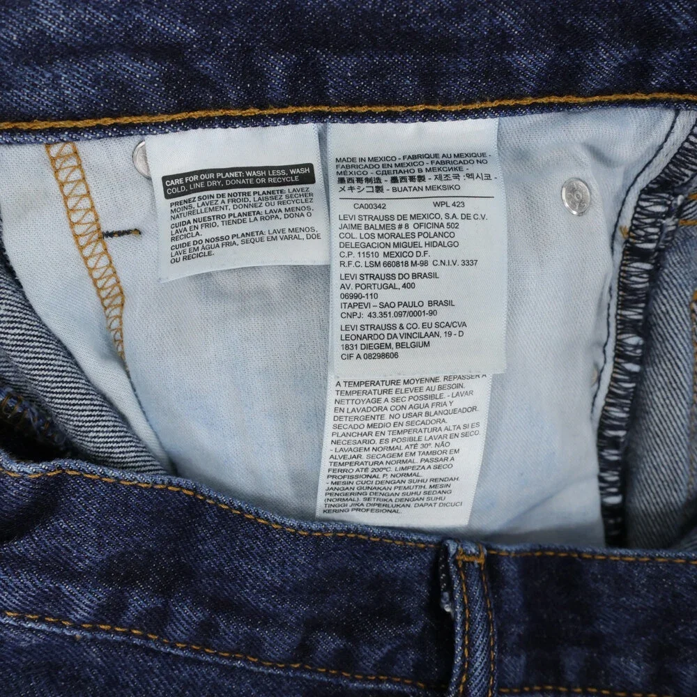 Levis classic dark